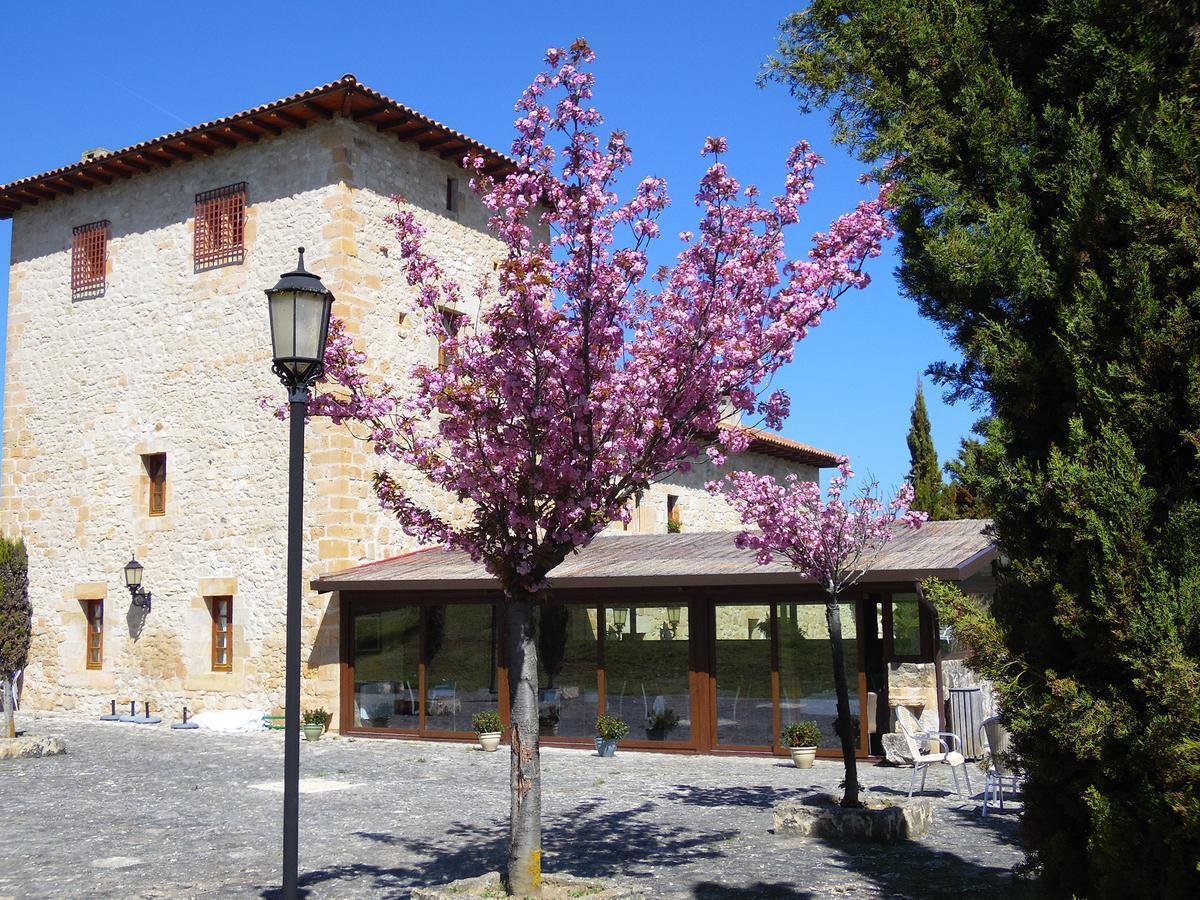 Posada Torre Palacio La Taxuela Villanueva la Lastra Exterior photo